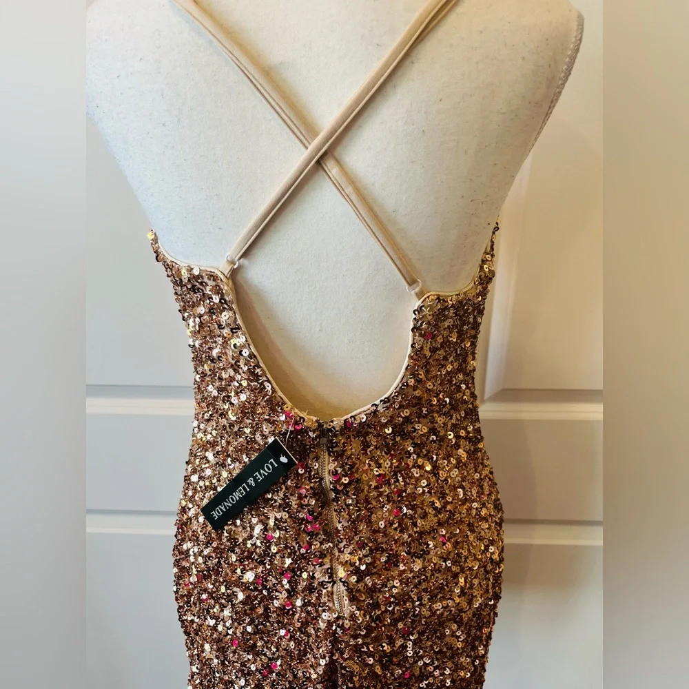 Love&Lemonade sexy Gold drop collar open back Bodycon sequin dress size L NWT - Picture 6 of 8